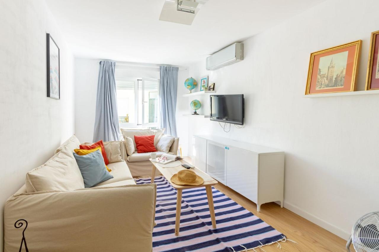 Colours Apartment And Garage Historical Center 4 Pax Sevilla Dış mekan fotoğraf